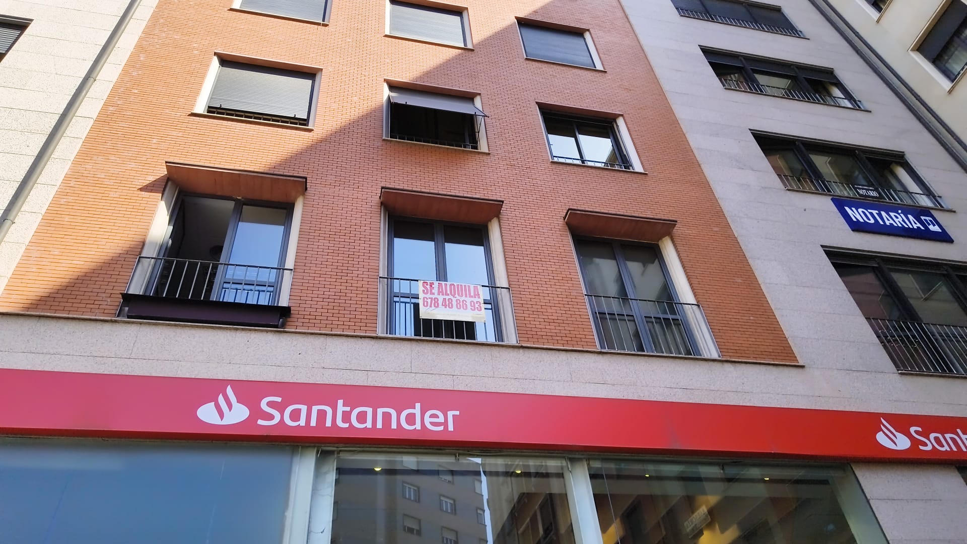 El mercado del alquiler es poco y caro en Ponferrada. El mercado del alquiler es poco y caro en Ponferrada.