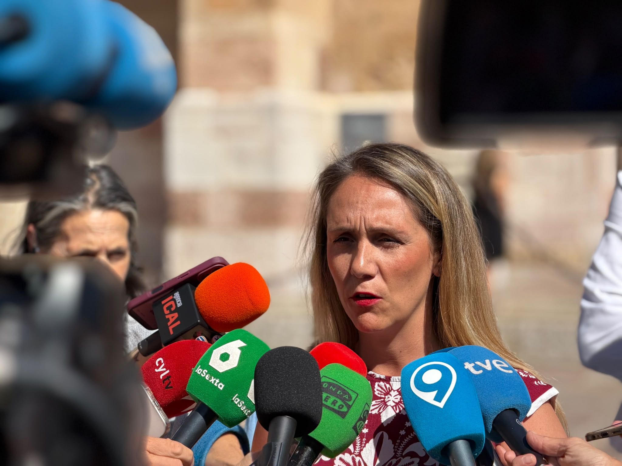 La vicesecretaria nacional de Coordinación Sectorial del Partido Popular, Alma Ezcurra, este viernes en León. | SAÚL ARÉN