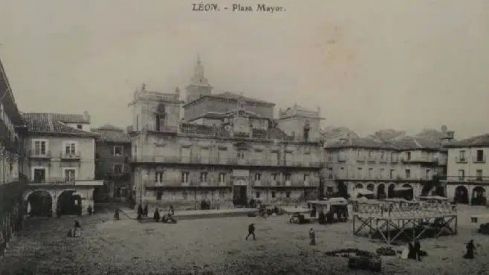Plaza Mayor de León (foto de época) Plaza Mayor de León (foto de época)