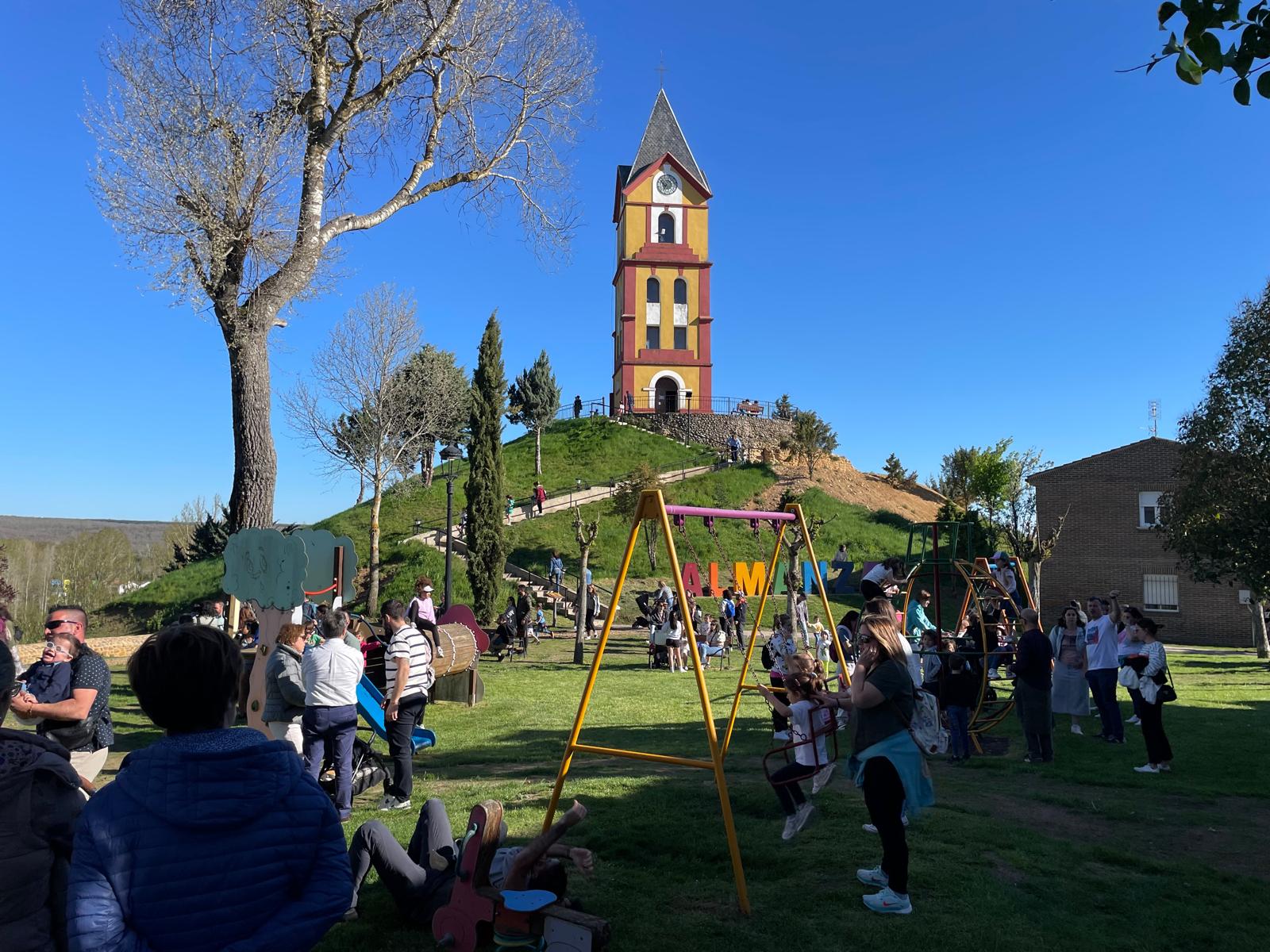 Almanza mantiene en verano su siempre intenso calendario de actividades. | L.N.C.