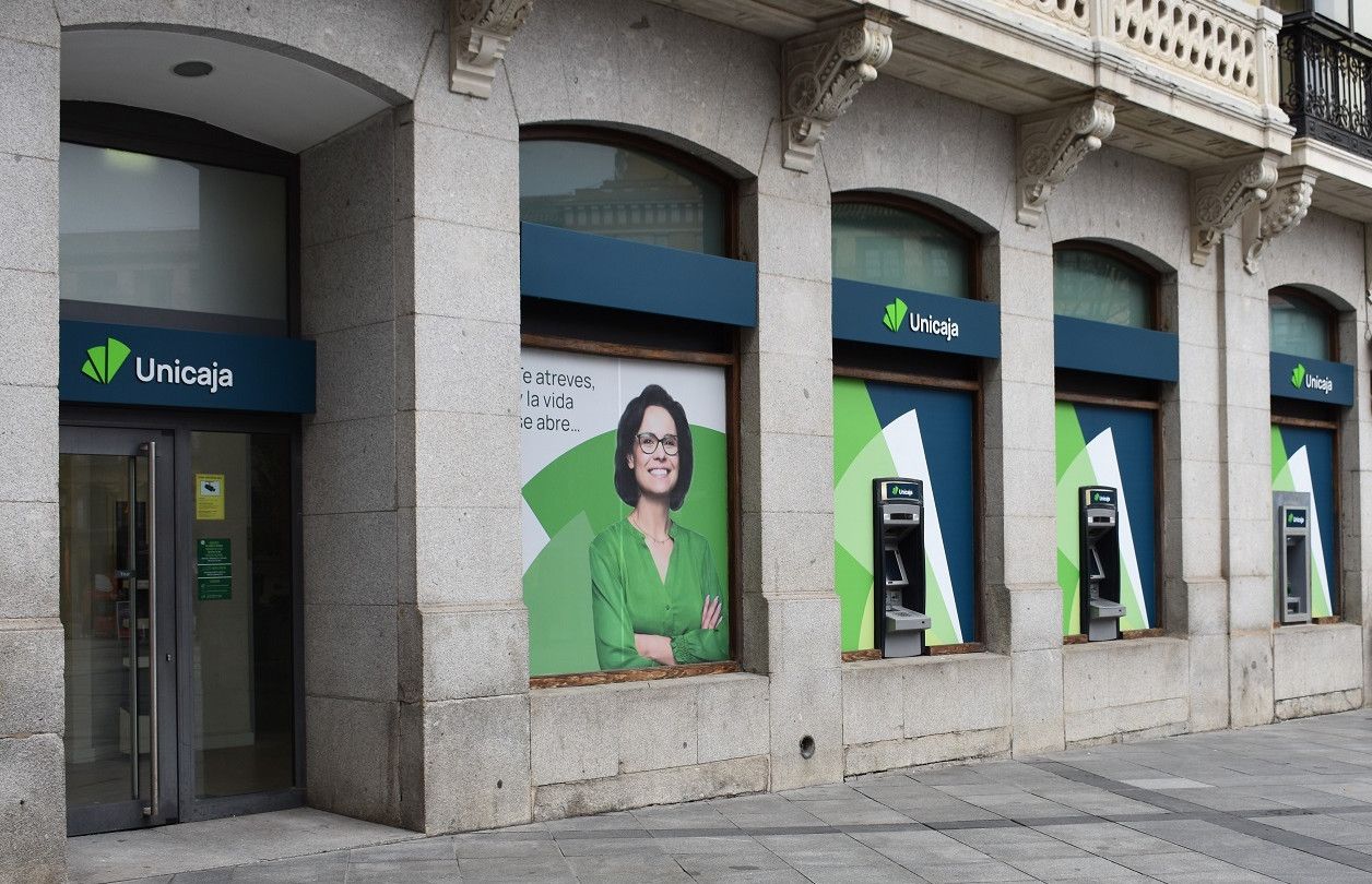 Oficina de Unicaja. | L.N.C.