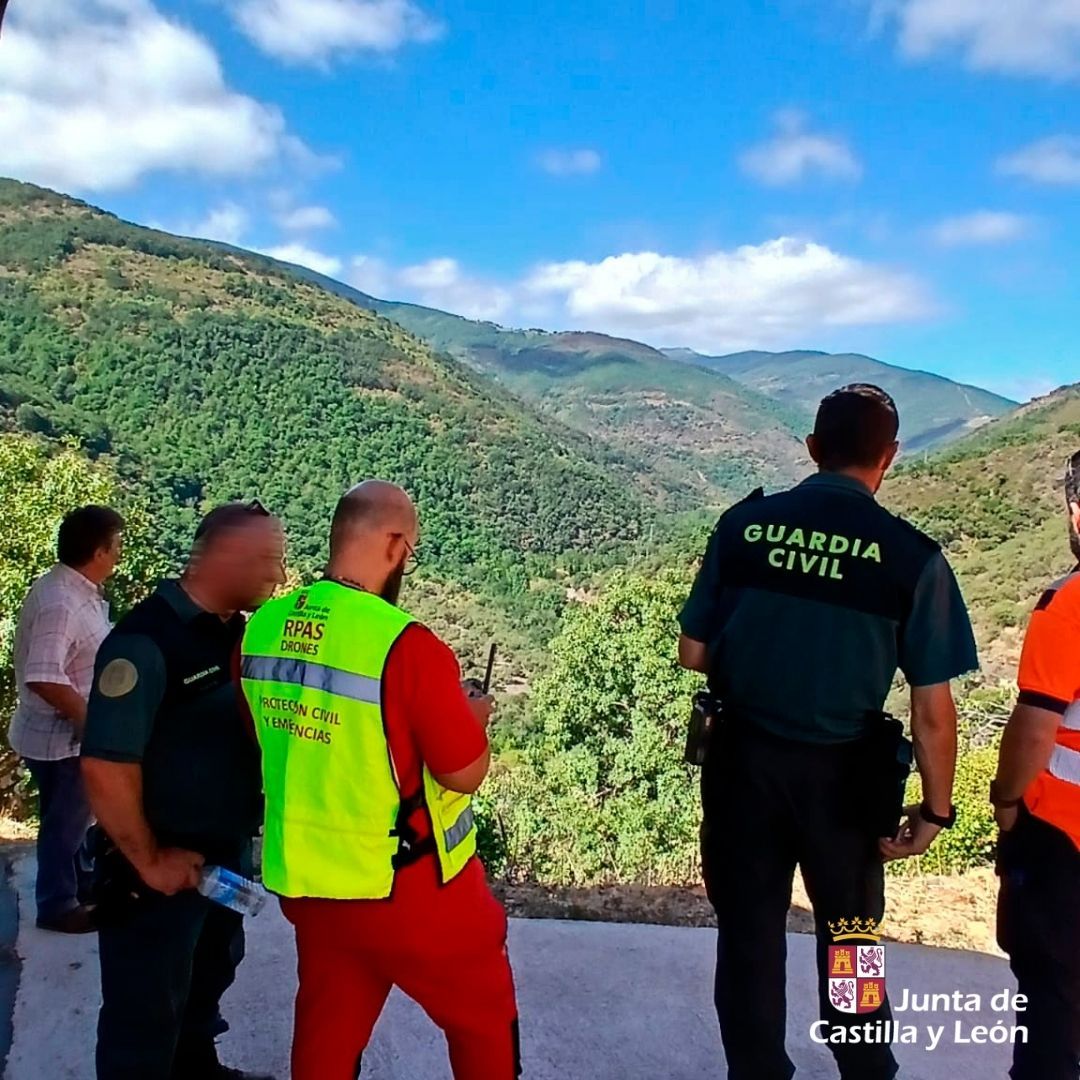 La Agencia de Protección Civil y Emergencias de la Junta de Castilla y León movilizó hasta la zona un Puesto de Mando Avanzado. | L.N.C.