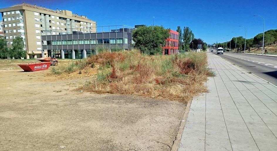 La parcela está junto a los edificios del Centro de Empresas de Base Tecnológica. | L.N.C.