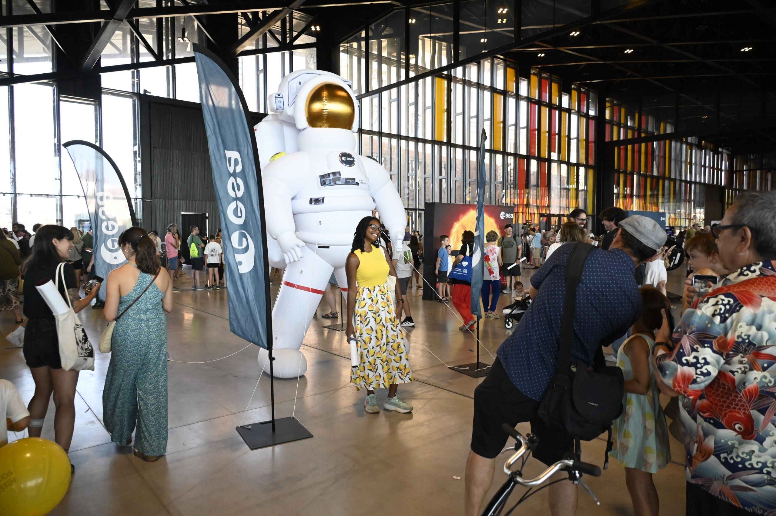 Talleres de la ESA en el Palacio de Exposiciones en torno al eclipse solar. | SAÚL ARÉN