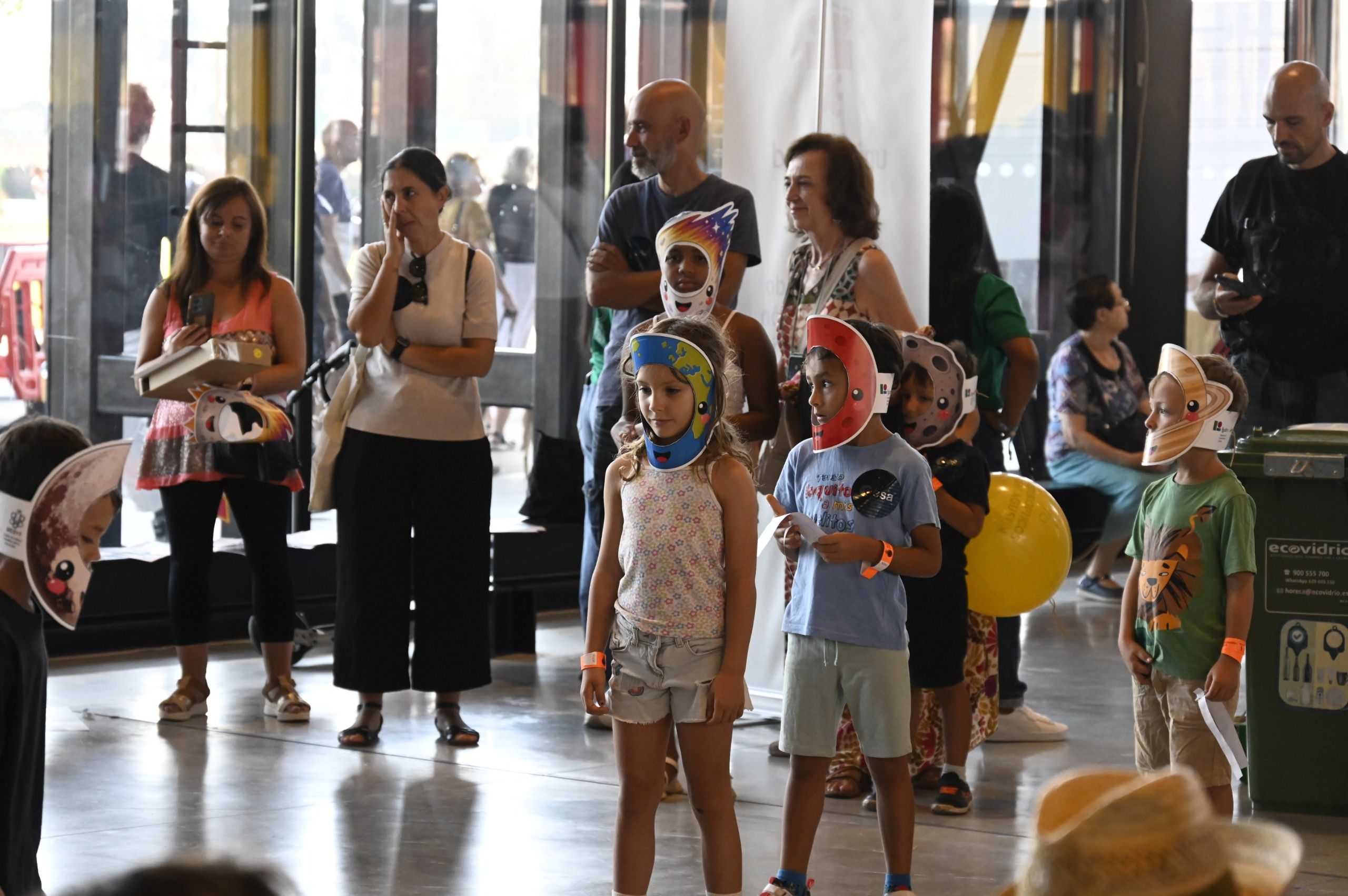 Talleres de la ESA en el Palacio de Exposiciones en torno al eclipse solar. | SAÚL ARÉN