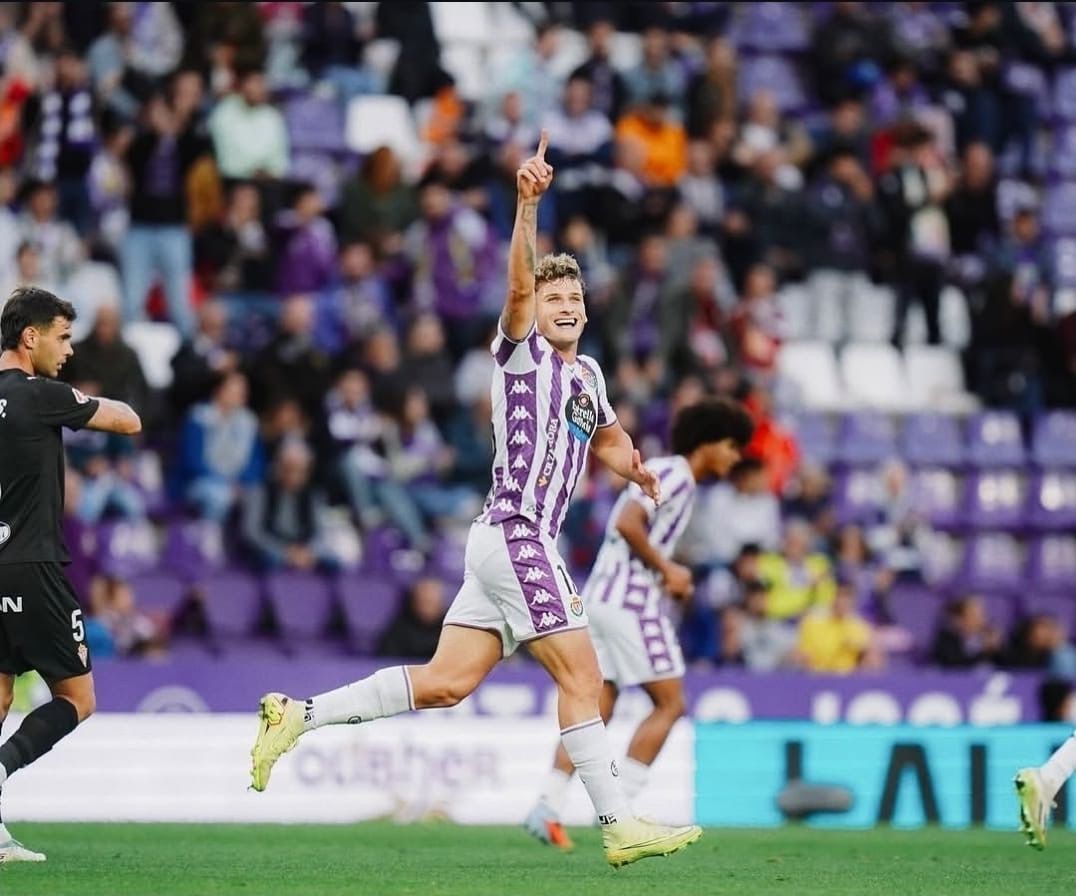 Jorge Delgado celebra un gol con el Valladolid. | REAL VALLADOLID