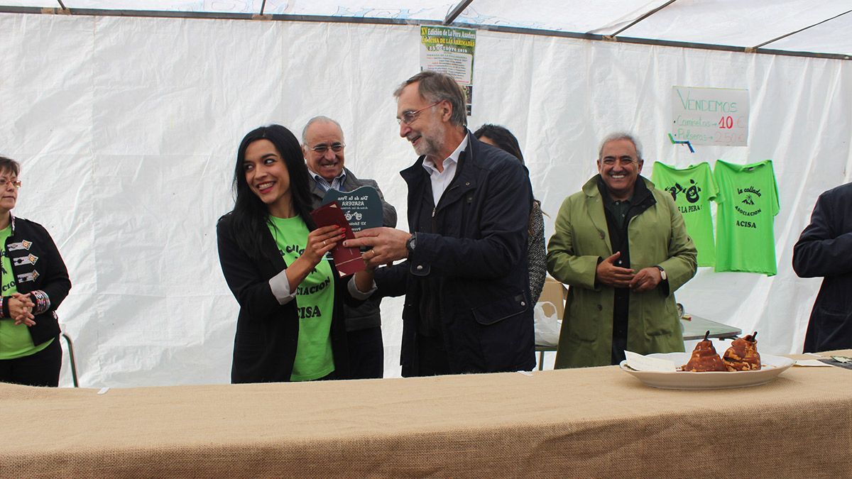 Entrega de premios a las mejores elaboraciones con pera. | ALFREDO HURTADO