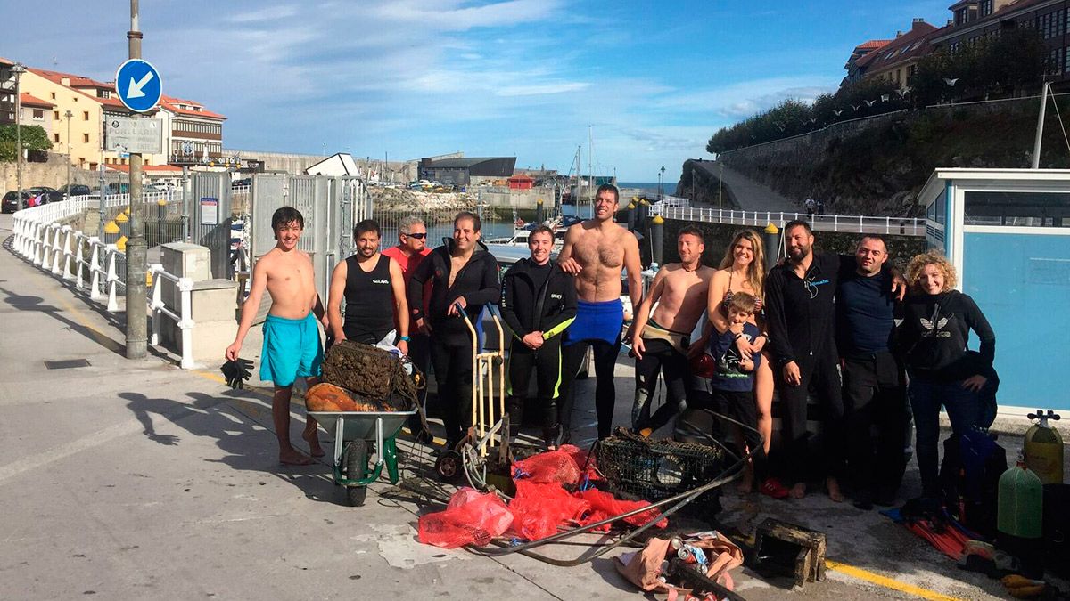 Participantes en la II Gran Limpieza de los Fondos Marinos. | ICAL Participantes en la II Gran Limpieza de los Fondos Marinos. | ICAL