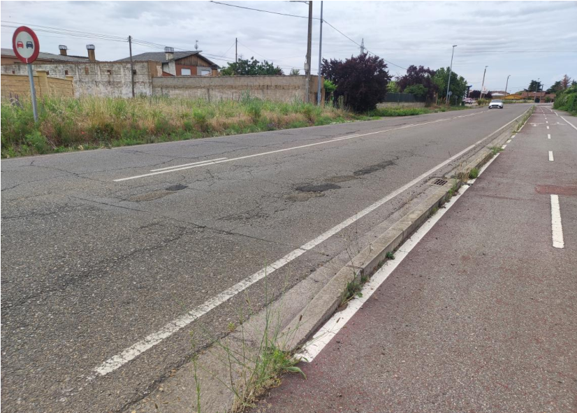 Imagen de la carretera Santander a su paso por Villaobispo. | L.N.C.