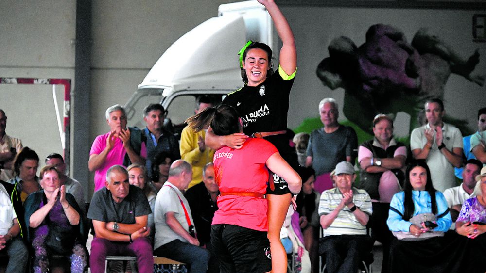Cecilia ganó la final de pesados ante María Cabas y la celebró con rabia / SAÚL ARÉN Cecilia ganó la final de pesados ante María Cabas y la celebró con rabia / SAÚL ARÉN
