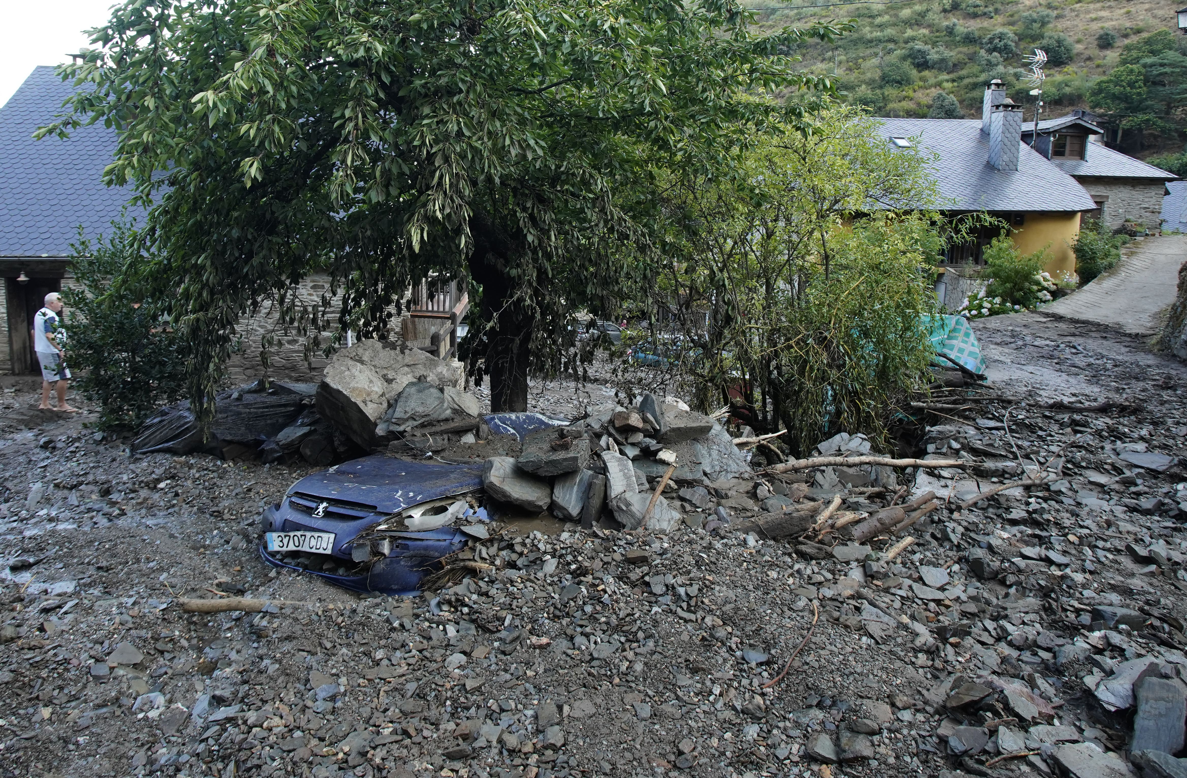 Riada en el pueblo de Manzanedo de Valdueza  | CÉSAR SÁNCHEZ (Ical)