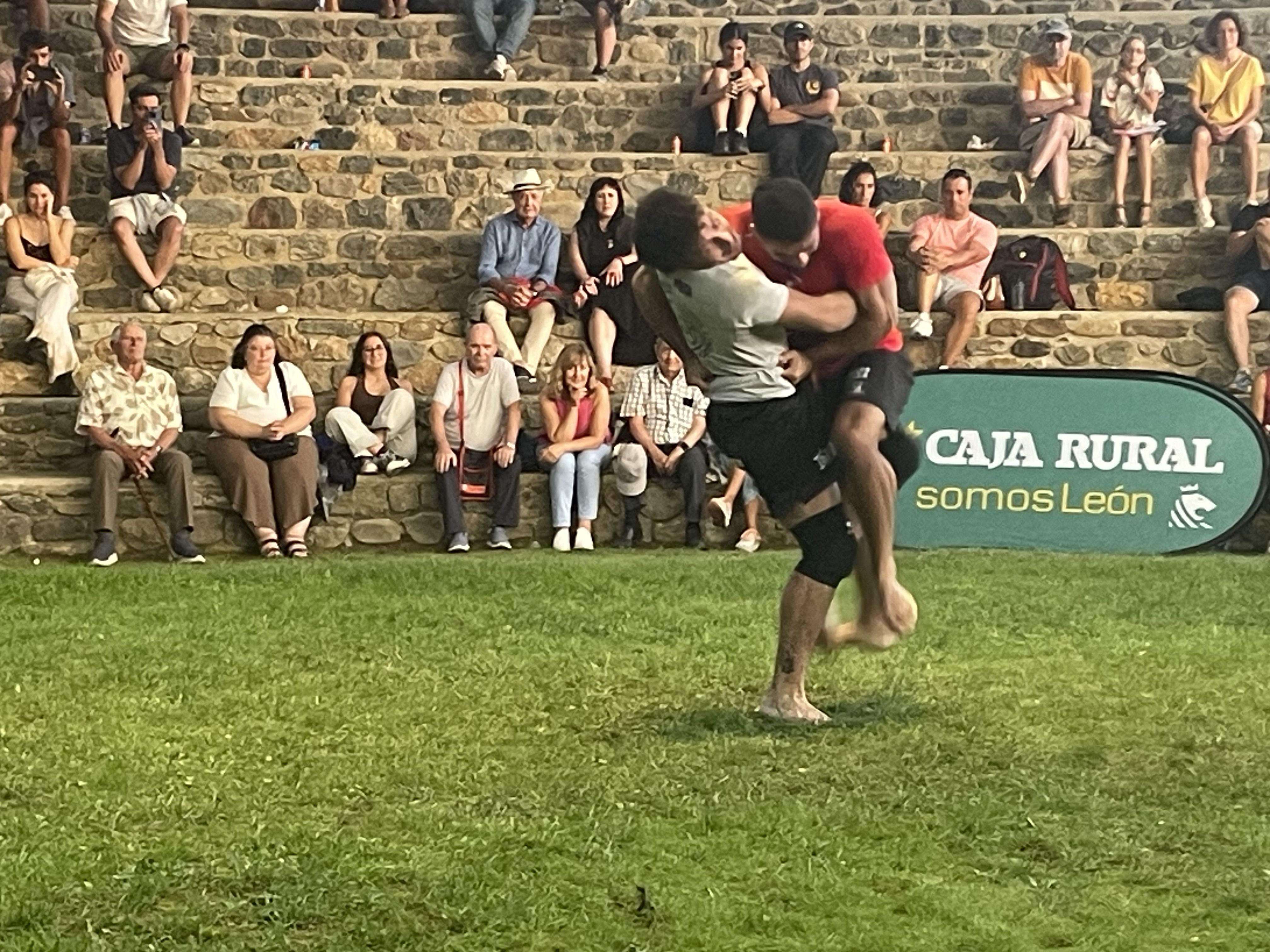 Arranca la cadrilada que le daría la victoria final a Chelo / F. FERNÁNDEZ Arranca la cadrilada que le daría la victoria final a Chelo / F. FERNÁNDEZ