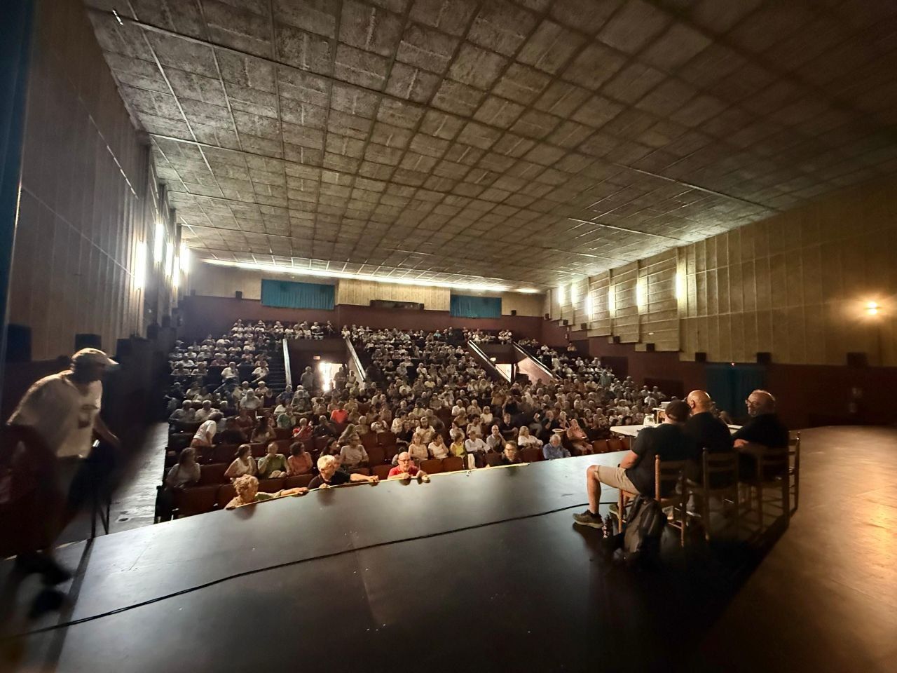 Cistierna llena el Mary para alzar la voz contra los proyectos que amenazan la montaña leonesa 