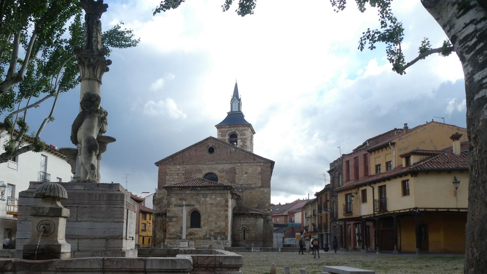 Iglesia de Santa María del Camino. | G.F.C.
