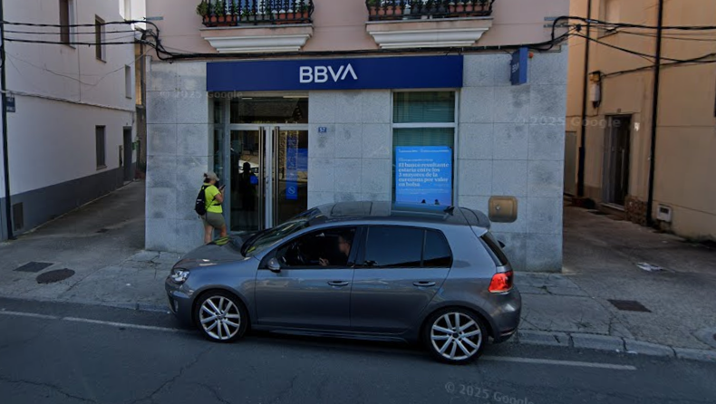 Sucursal del BBVA en Camponaraya. | GOOGLE MAPS