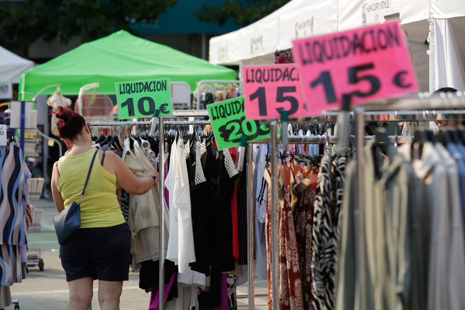 Edición del año pasado de la Feria de Stocks de verano. | FERNANDO OTERO Edición del año pasado de la Feria de Stocks de verano. | FERNANDO OTERO