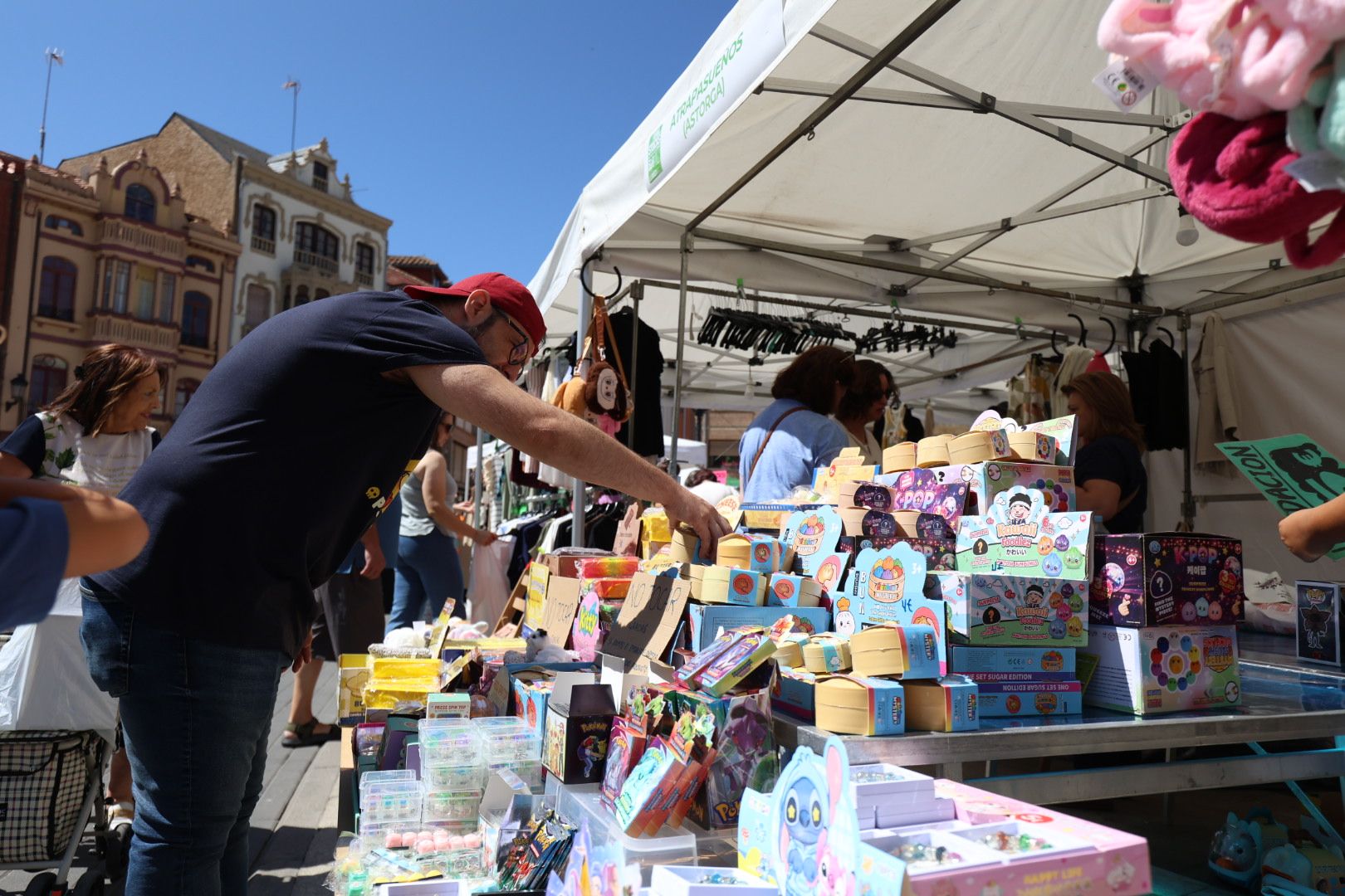 La Feria de Stocks del Comercio de la Bañeza, en imágenes 
