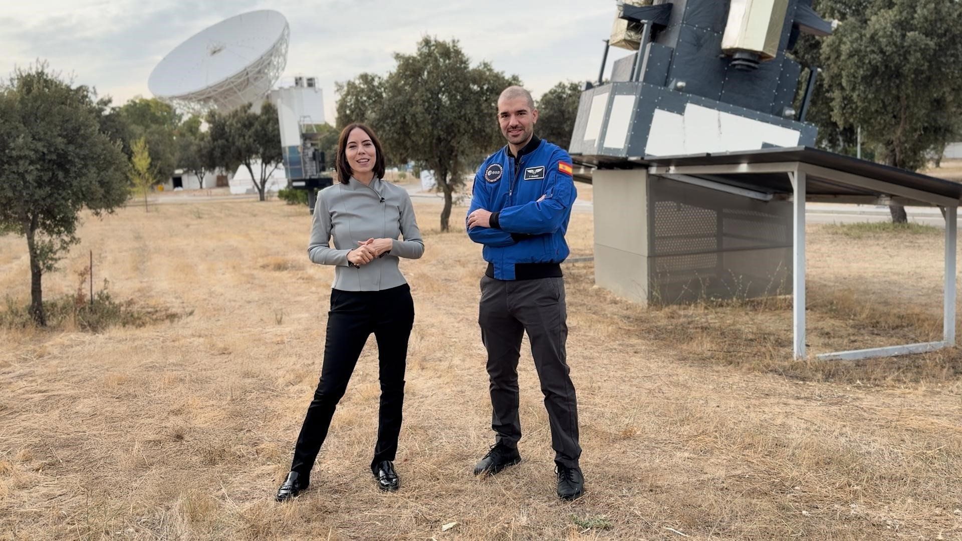 La ministra Diana Morant y el astronauta leonés Pablo Álvarez. | MICIU