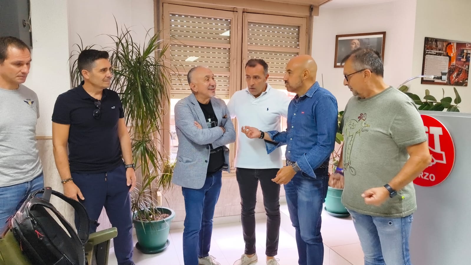 Visita de los dirigentes de UGT a Ponferrada tras estar con la BRIF de Tabuyo. | MAR IGLESIAS