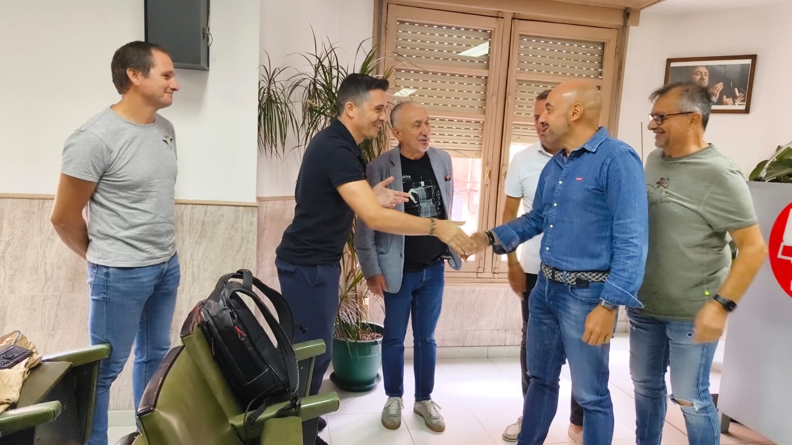 Dirigentes de UGT en Ponferrada tras visitar la BRIF de Tabuyo. | MAR IGLESIAS