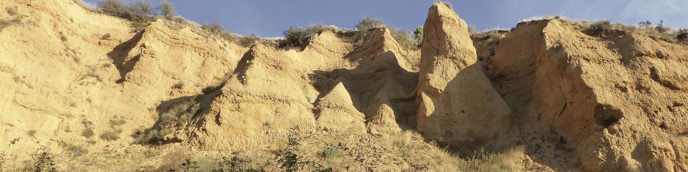 Pequeñas Médulas (moles terrosas o voluminosos acantilados rojizos). G.F.C Pequeñas Médulas (moles terrosas o voluminosos acantilados rojizos). G.F.C