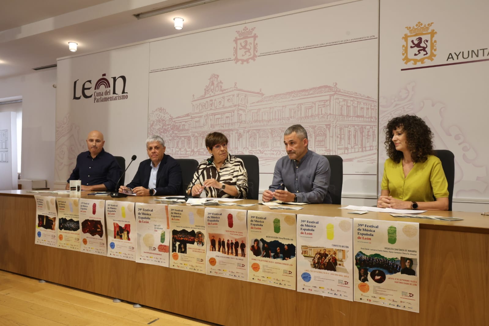 Un instante de la presentación del XXXIX Festival de Música Española de León. | FERNANDO OTERO