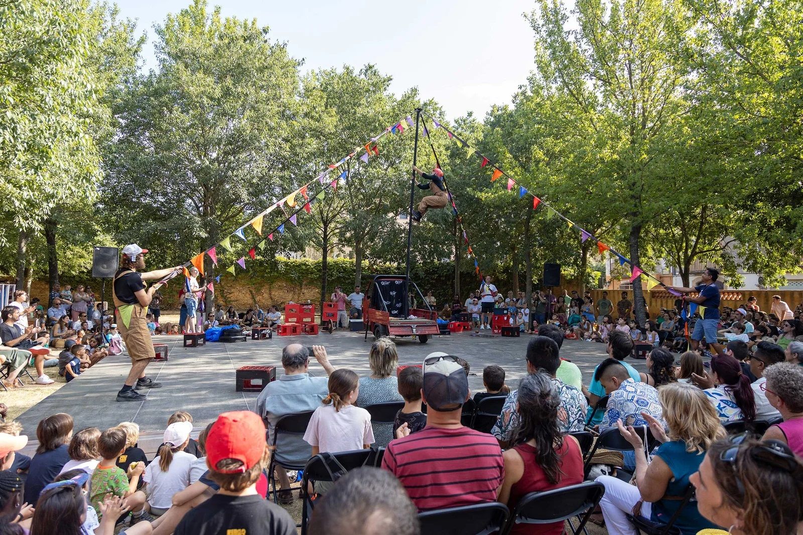 El espectáculo ‘La Paradeta’ de la compañía catalana Circ Vermut inaugurará el ciclo de circo en León. | CIRC VERMUT