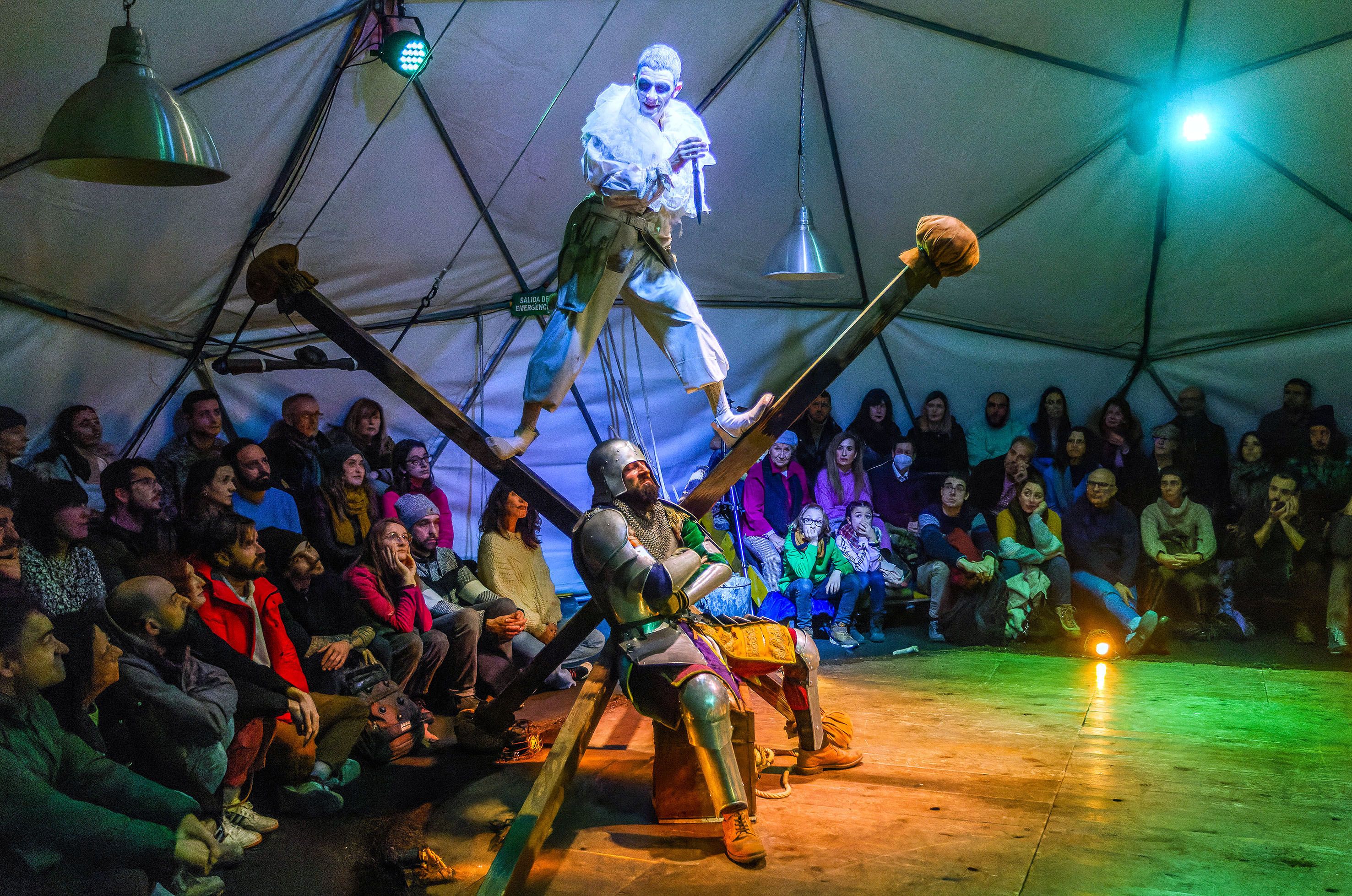 Uno de los espectáculos del Circo Sin Red. | TOMAS ALONSO Uno de los espectáculos del Circo Sin Red. | TOMAS ALONSO