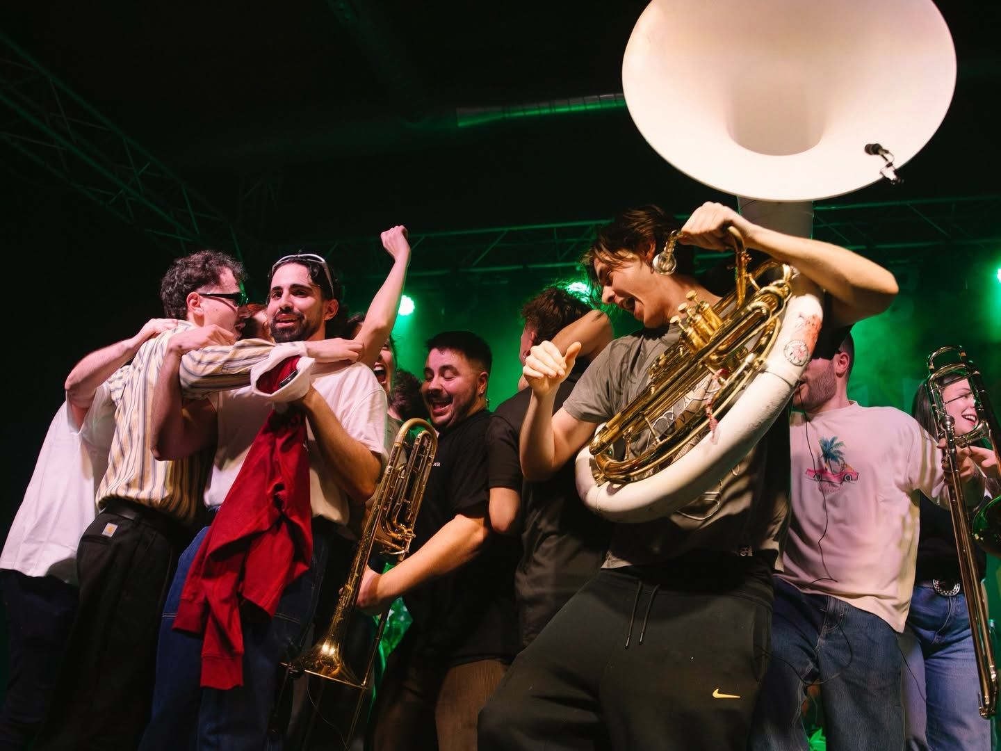 La charanga Sin Control durante un 'Desconcierto', espectáculo que llevará a Matadeón. | L.N.C. La charanga Sin Control durante un 'Desconcierto', espectáculo que llevará a Matadeón. | L.N.C.