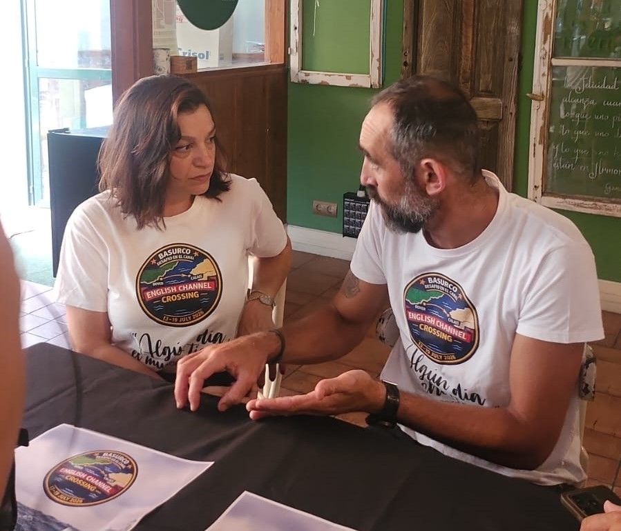Basurco con los integrantes de Oncobierzo presentando esta segunda oportunidad. | J.A. Basurco con los integrantes de Oncobierzo presentando esta segunda oportunidad. | J.A.