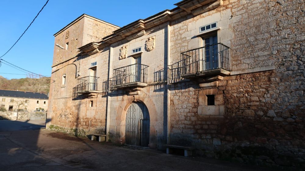 Imagen de acrhivo de la Casona de Villasecino de Babia. | L.N.C.