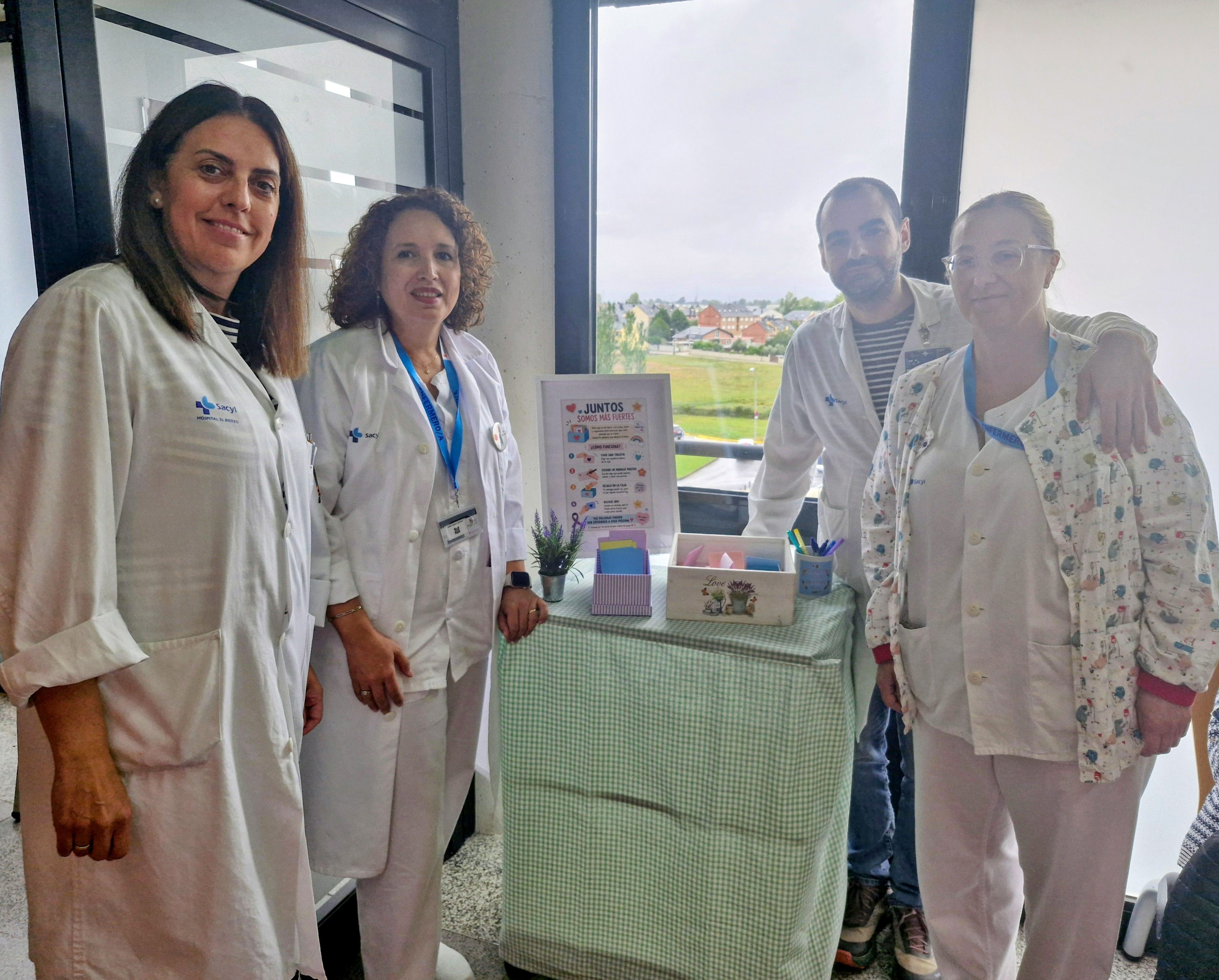 Trabajadores de la Gasbi inaugurando la iniciativa de humanización 'Juntos somos más fuertes'. 
