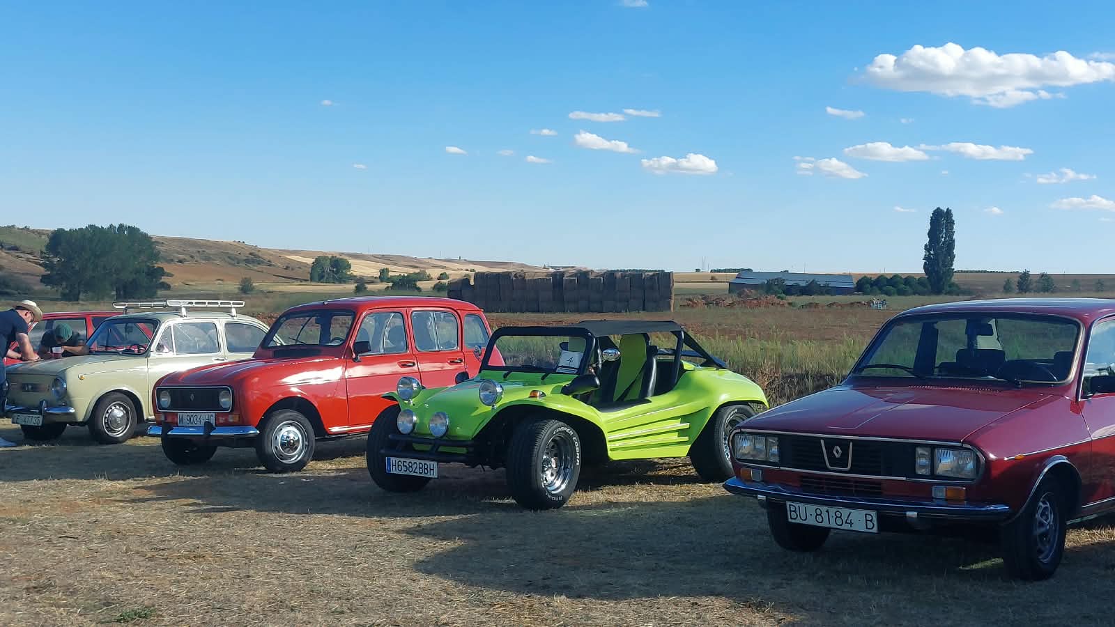 Los coches clásicos llenaron de colorido este pasado sábado Alcuetas. | L.N.C. Los coches clásicos llenaron de colorido este pasado sábado Alcuetas. | L.N.C.