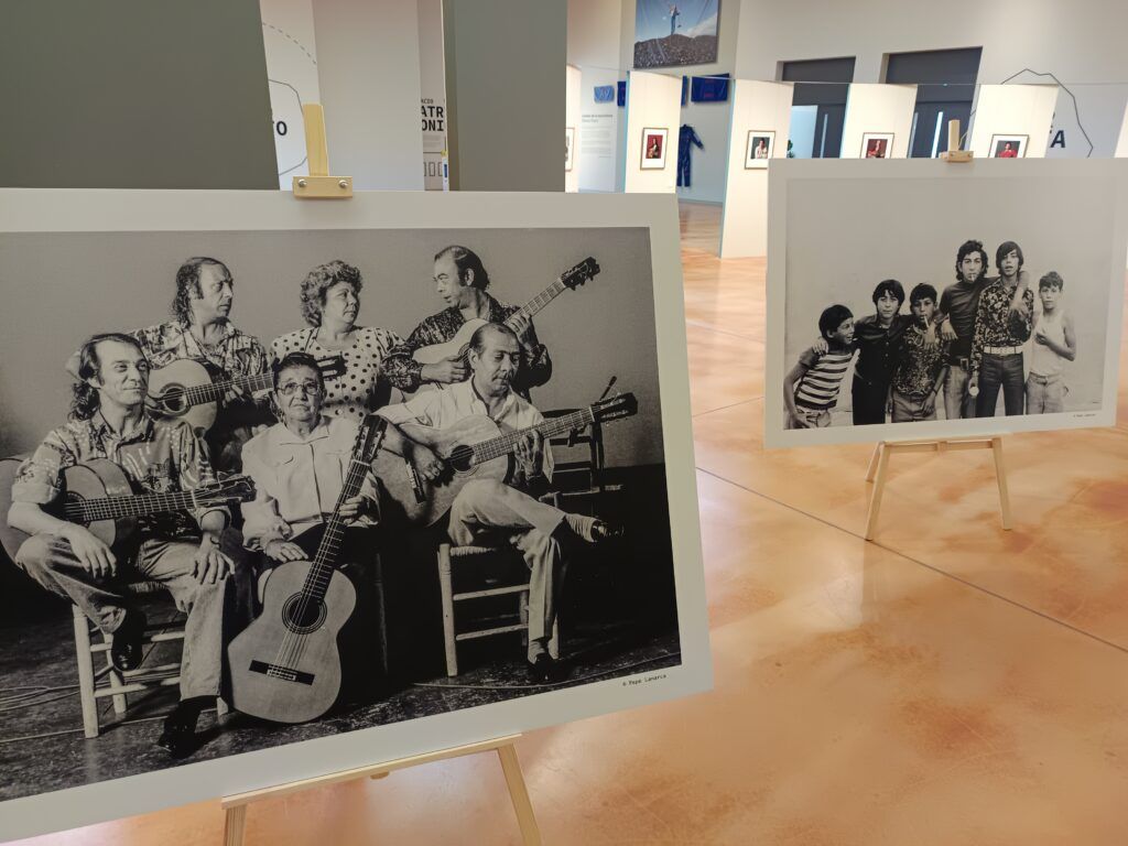 La programación se completa con 'Camarón, 75 aniversario', integrada por fotografías de José Lamarca en homenaje al cantaor.