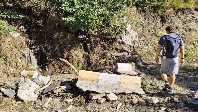 El agua se llevó infraestructuras relativamente nuevas que aislaban una cascada,. | MAR IGLESIAS El agua se llevó infraestructuras relativamente nuevas que aislaban una cascada,. | MAR IGLESIAS