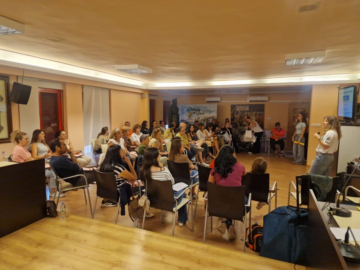 Uno de los talleres desarrollados por la Concejalía de Servicios Sociales. | L.N.C.