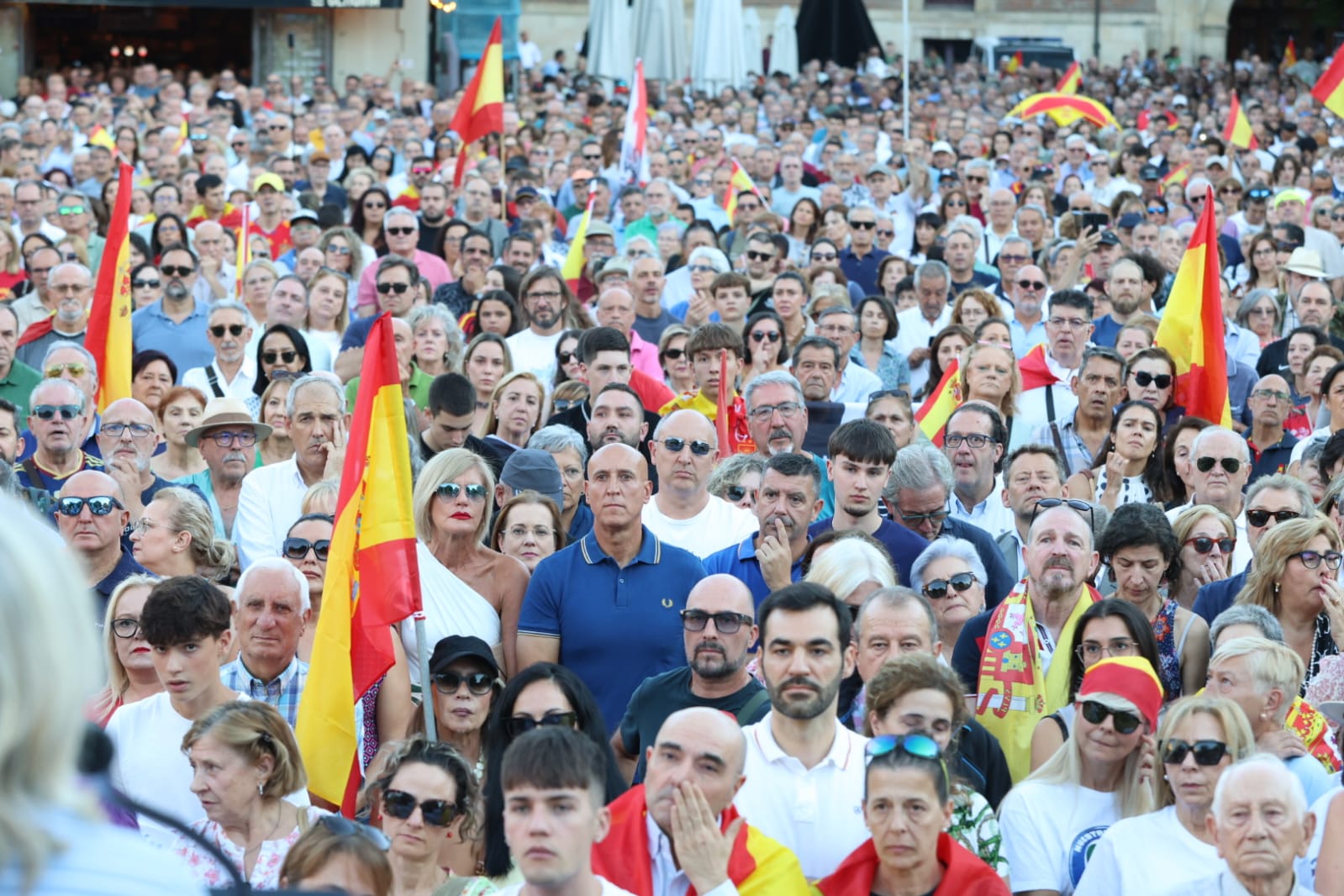 La concentración por Ceuta en León, en imágenes