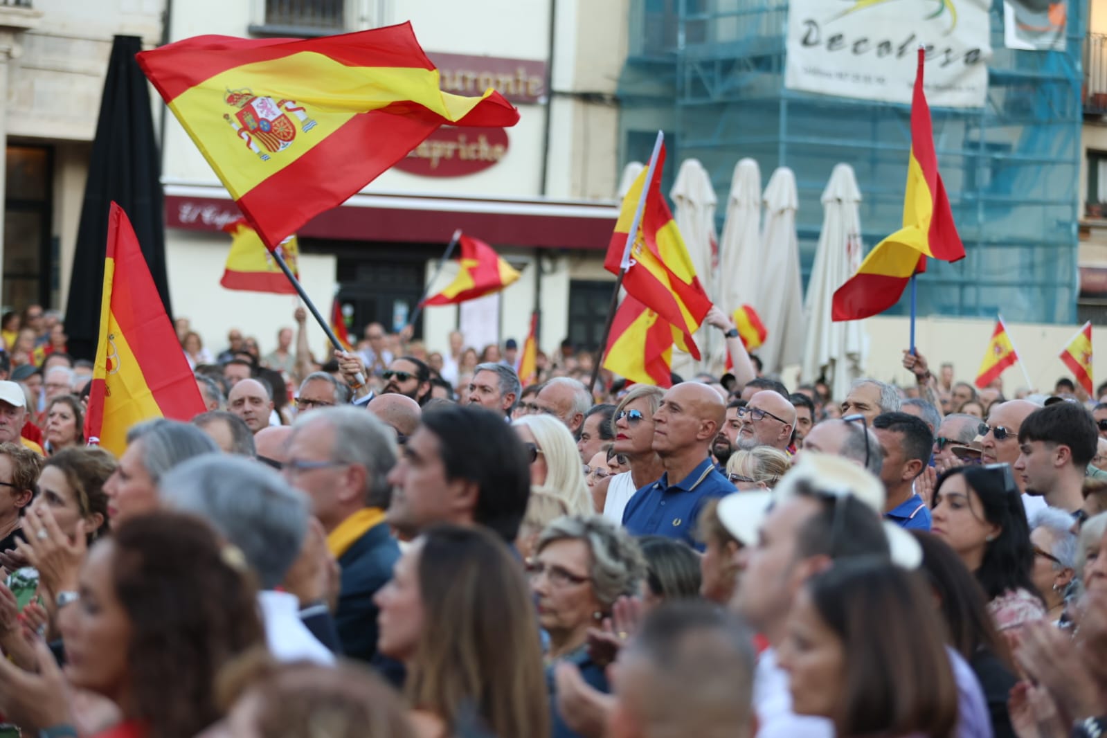 La concentración por Ceuta en León, en imágenes 