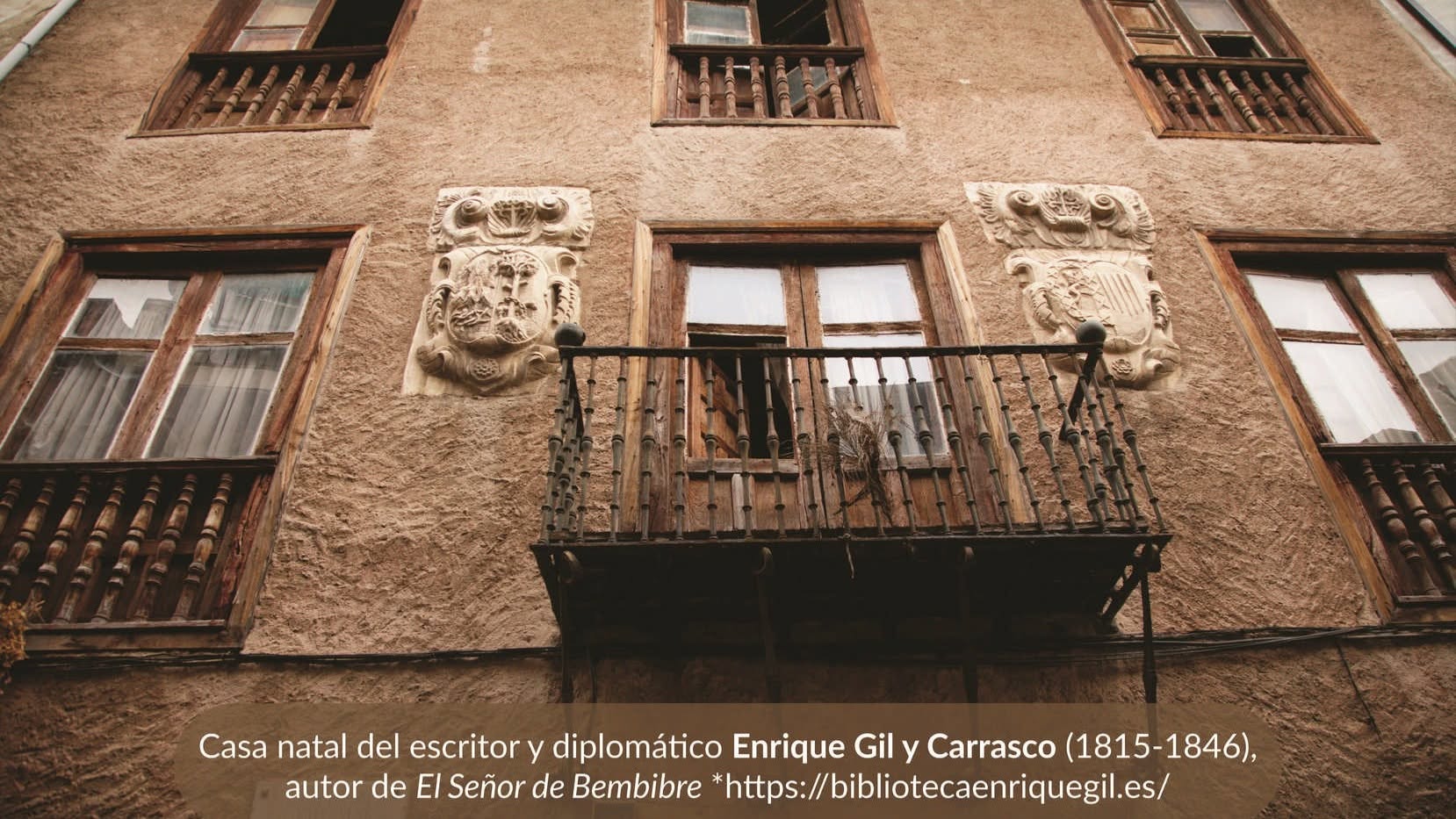 Casa Gil, puesta a la venta pero ahora con el paso del "alquiler" al Ayuntamiento de su Jardín Romántico.