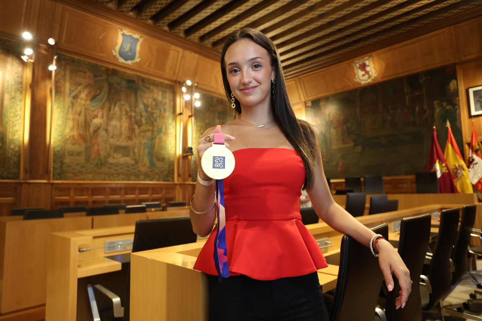 La Diputación homenajeó a las dos gimnastas del Club Ritmo tras conquistar su tercer Europeo y el histórico oro mundial con la selección española (1)