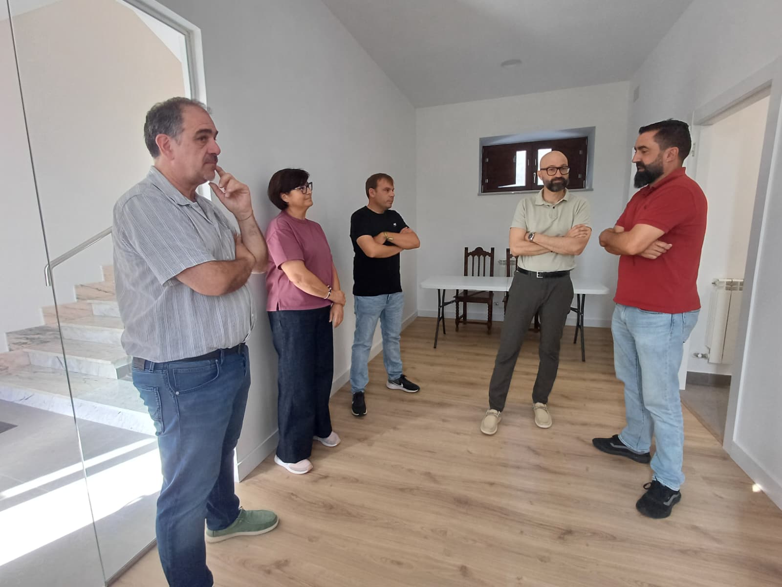 El subdelegado Héctor Alaiz durante la visita a Matadeón. | L.N.C. El subdelegado Héctor Alaiz durante la visita a Matadeón. | L.N.C.