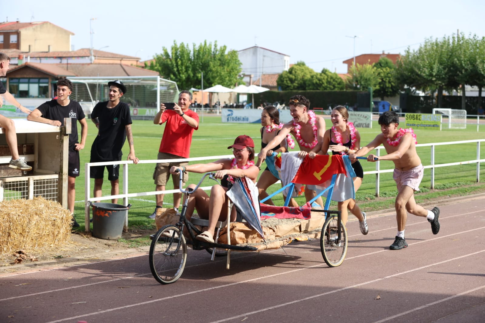 Carrera de camas en Santa María del Páramo 