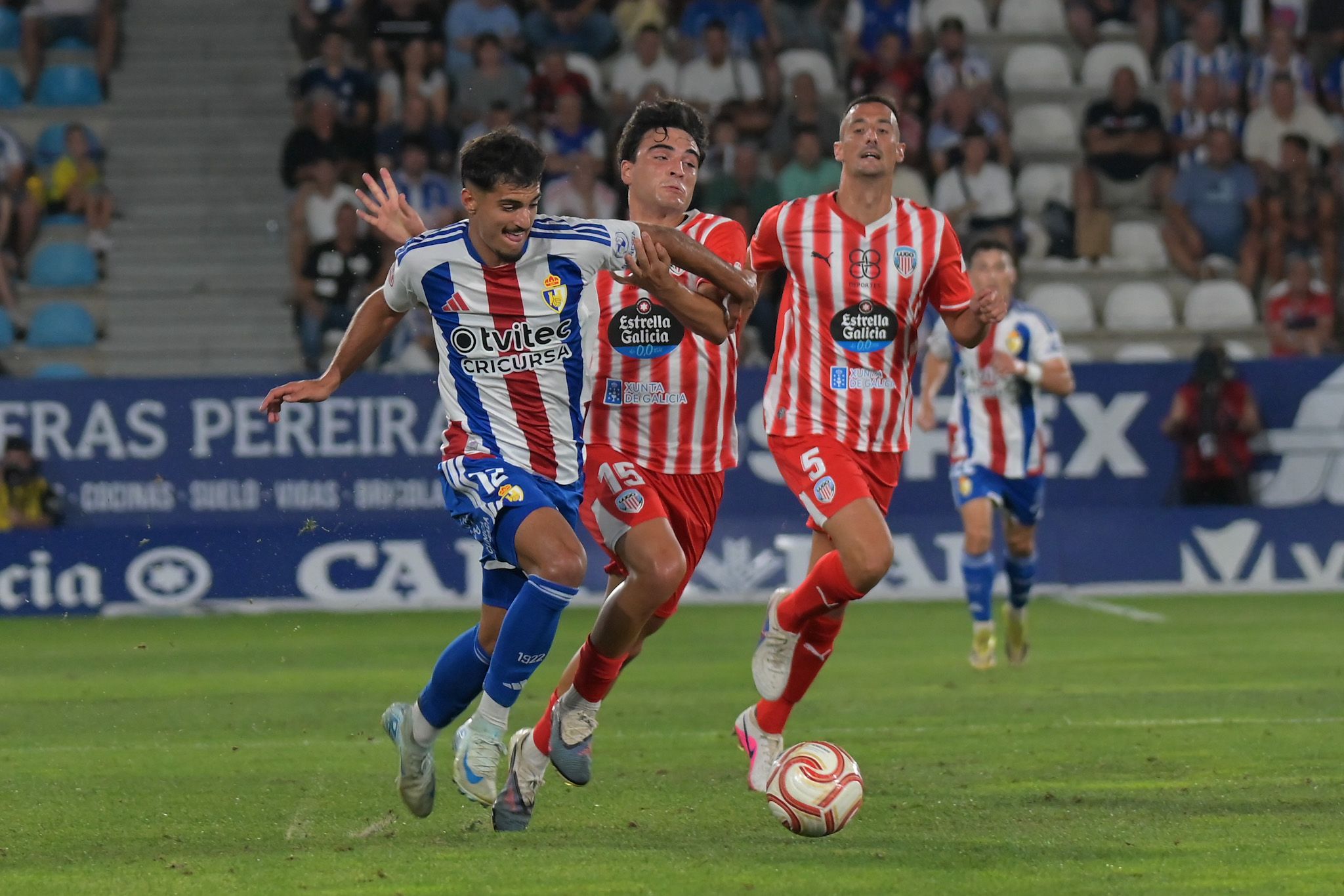 La Deportiva no pudo pasar del empate ante el Lugo en el debut del equipo en El Toralín  REPORTAJE GRÁFICO QUINITO (30)