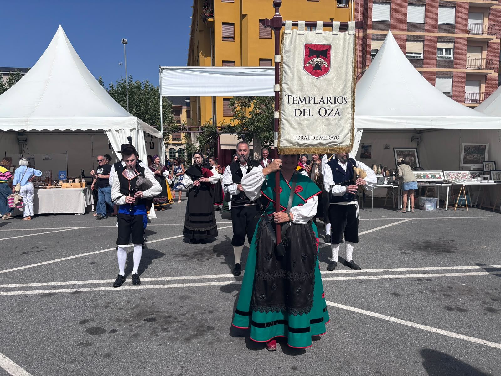 La XLV Feria Internacional de Cerámica de Ponferrada ya está en marcha. | JAVIER FERNÁNDEZ La XLV Feria Internacional de Cerámica de Ponferrada ya está en marcha. | JAVIER FERNÁNDEZ