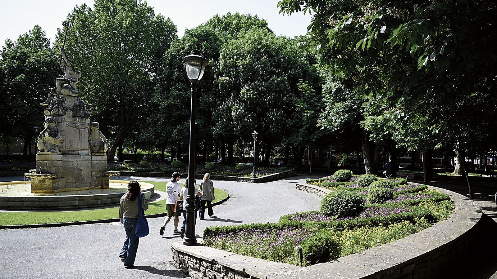 El Jardín de San Francisco de la capital leonesa tiene más de dos siglos de historia. | SAÚL ARÉN