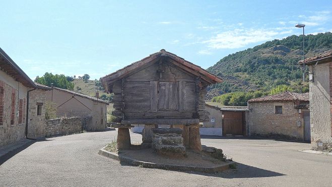 El hórreo (siglo XVII). El hórreo (siglo XVII).