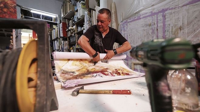 Ubicado en el conocido como Barrio de los Artistas, el artista se pasa en este taller la mayor parte de su día. FERNANDO OTERO