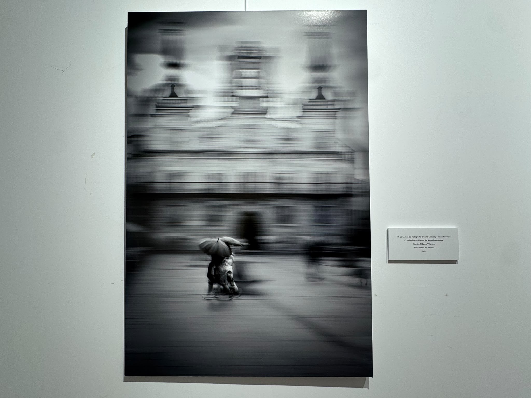 'Plaza Mayor en Tránsito', de Ramón Fidalgo Villarino, ganadora del Premio Quatro Centro de Negocios Astorga 'Plaza Mayor en Tránsito', de Ramón Fidalgo Villarino, ganadora del Premio Quatro Centro de Negocios Astorga