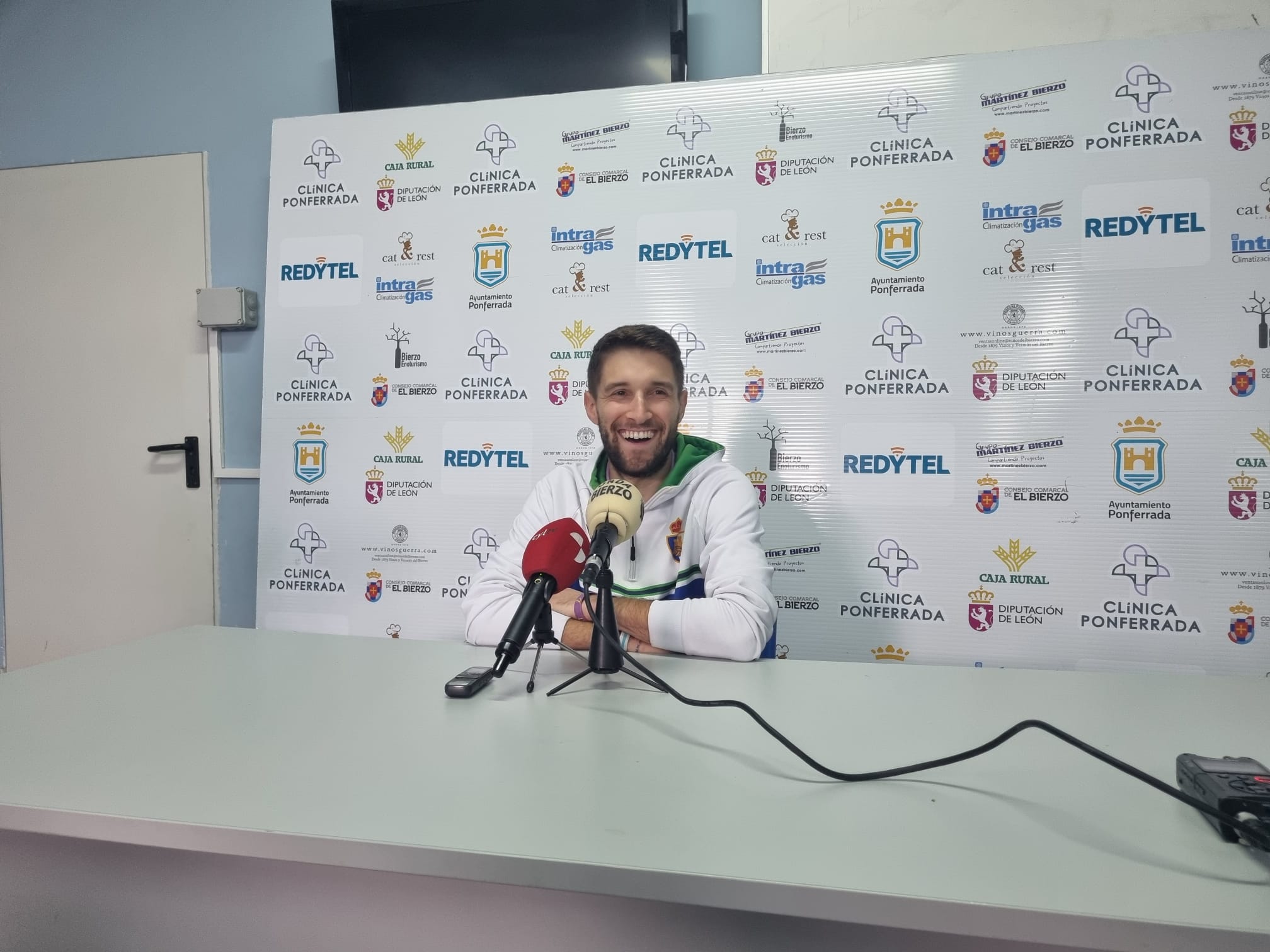 Samu Conde durante la rueda de prensa previa al partido de Copa de España ante el Valladolid. RAÚL FERNÁNDEZ Samu Conde durante la rueda de prensa previa al partido de Copa de España ante el Valladolid. RAÚL FERNÁNDEZ