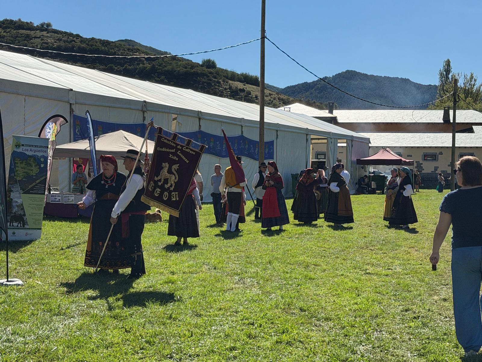 La Feria Tradicional del Cristo de Valdelugueros, en imágenes